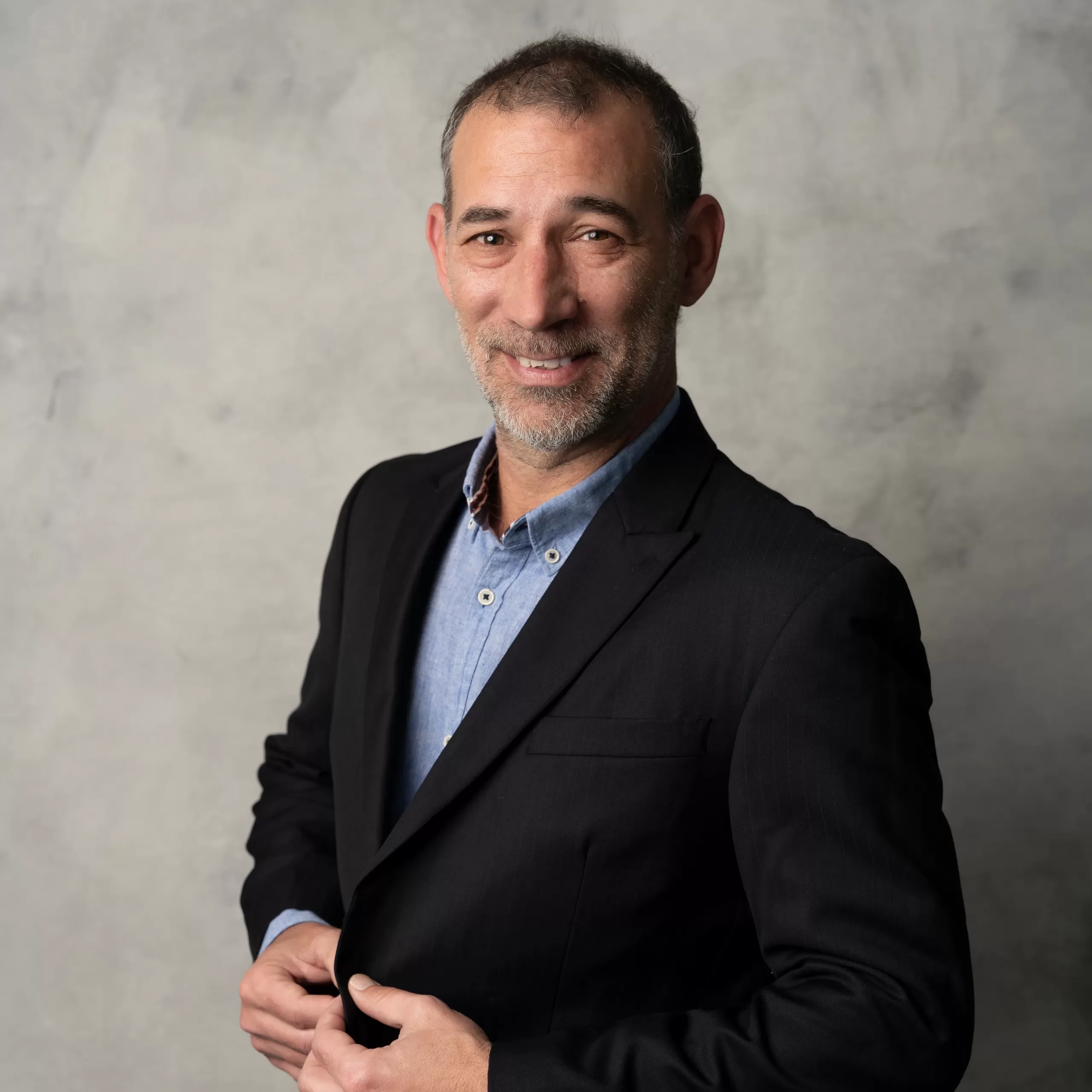 Ramiro 4000x4000px 11zon scaled